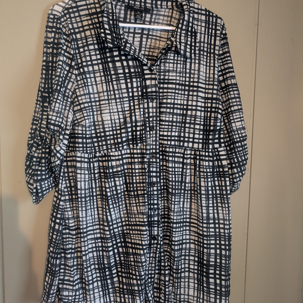 Style & Co. Monochrome Plaid Top